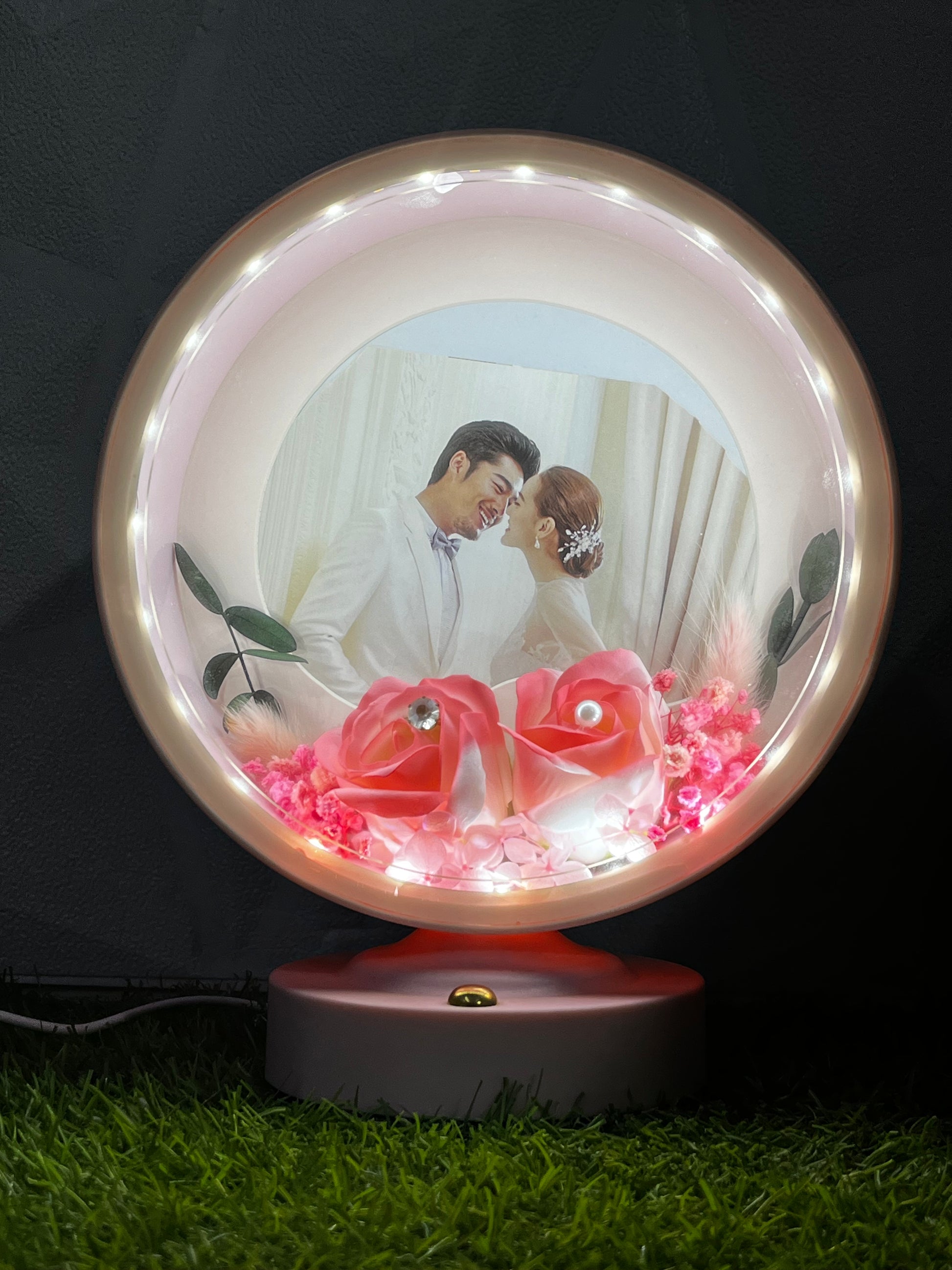 Round Personalized Acrylic LED Lamp with Photo Print – Pink Base Night Light