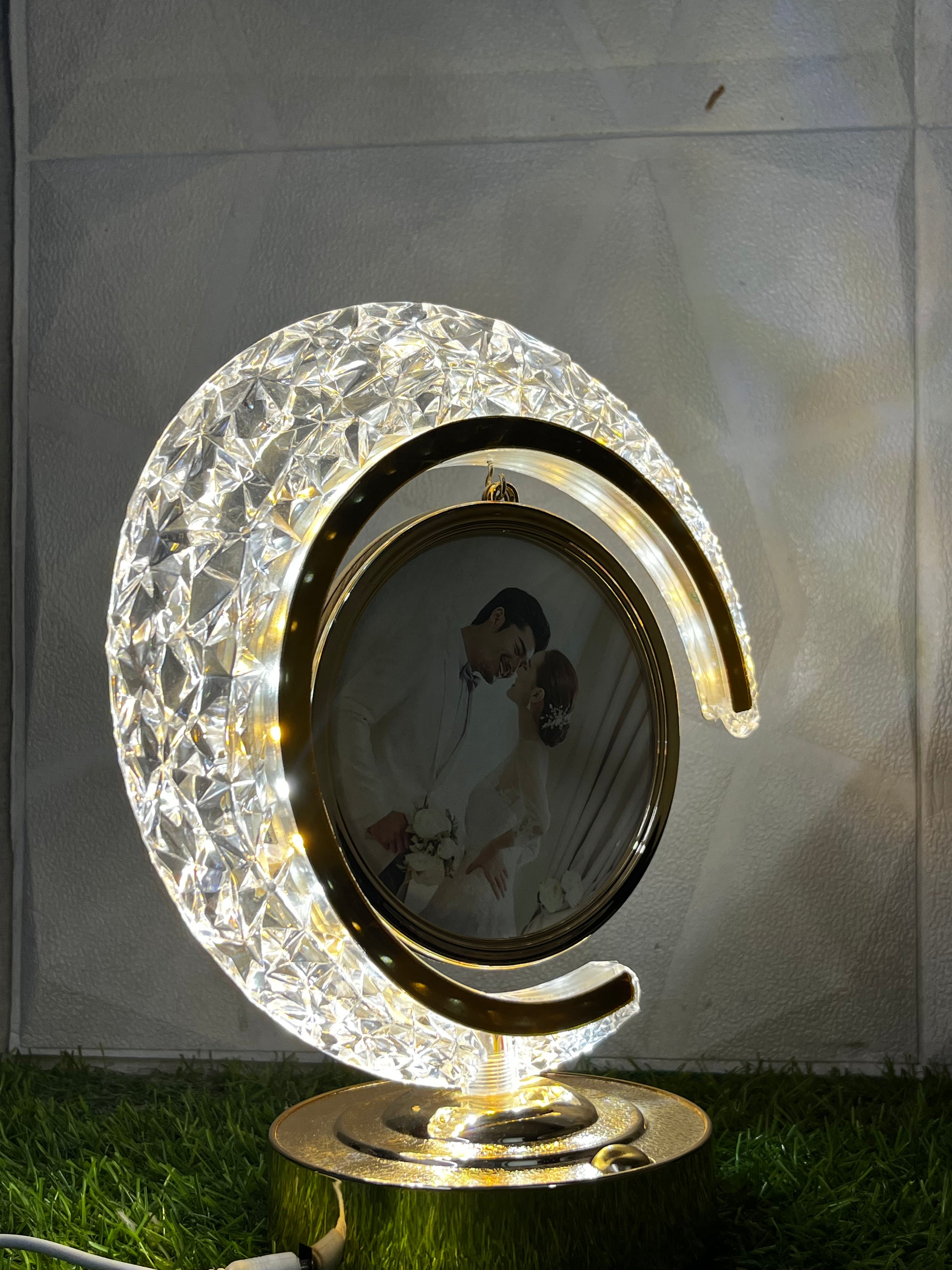 Personalized Acrylic LED Lamp with Photo Print – Golden Base Night Ligh